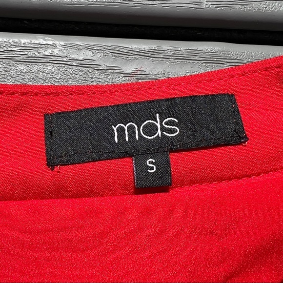 MDS Red Skirt Layered Mini Zip Up Back Size Small Red - Picture 4 of 10